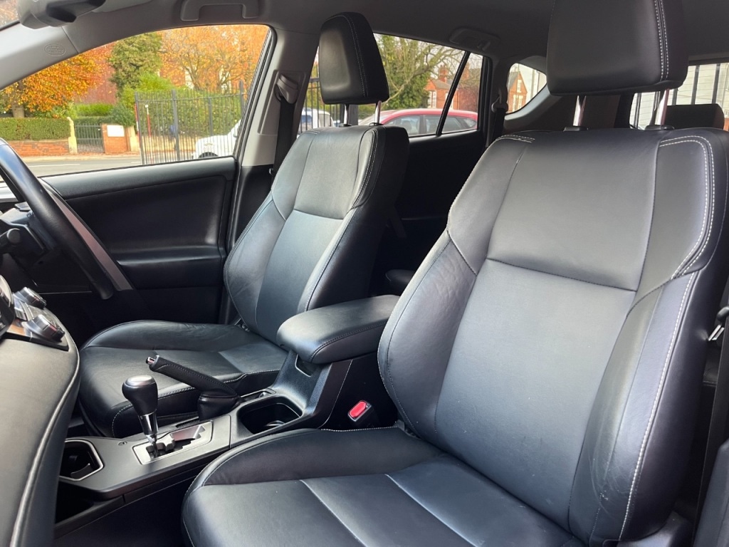 Used Toyota RAV4 2016 for sale - 76469385: Photo 13