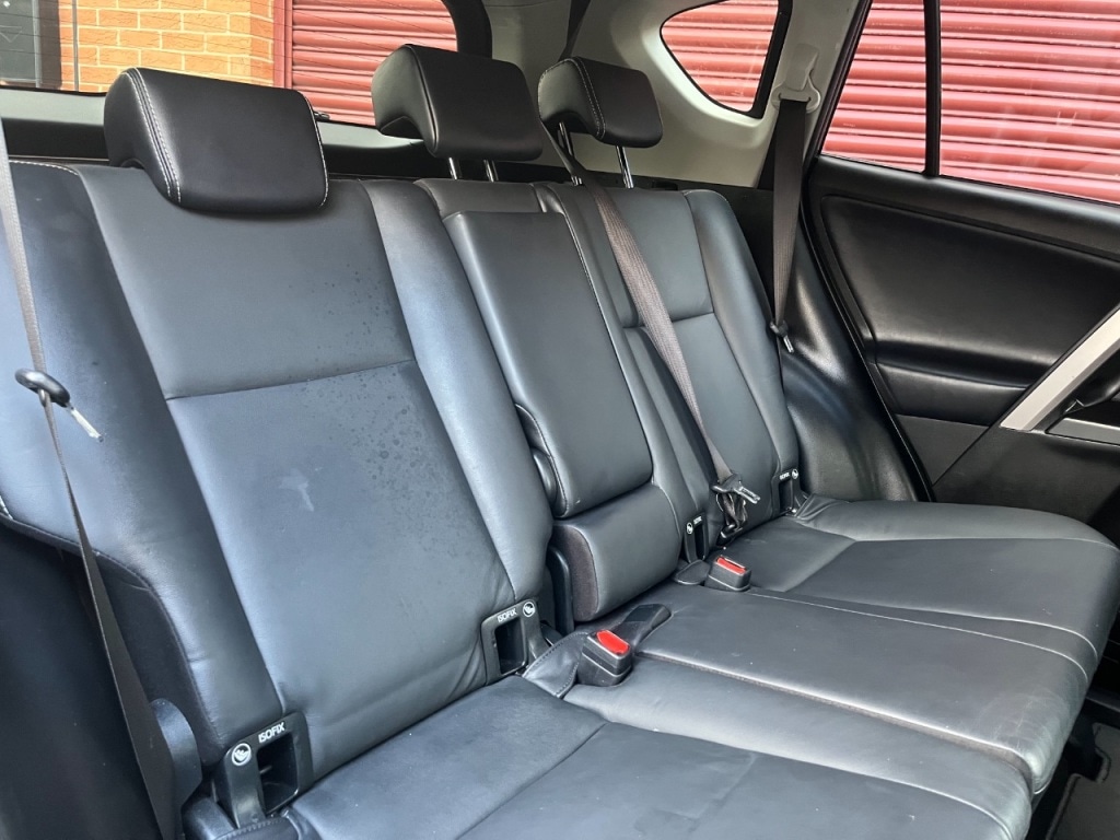 Used Toyota RAV4 2016 for sale - 76469385: Photo 15