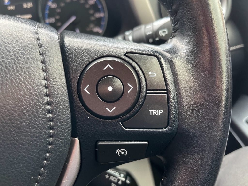 Used Toyota RAV4 2016 for sale - 76469385: Photo 18