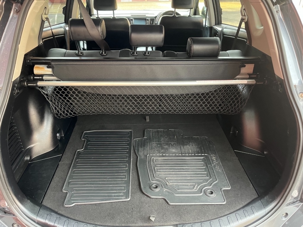 Used Toyota RAV4 2016 for sale - 76469385: Photo 29