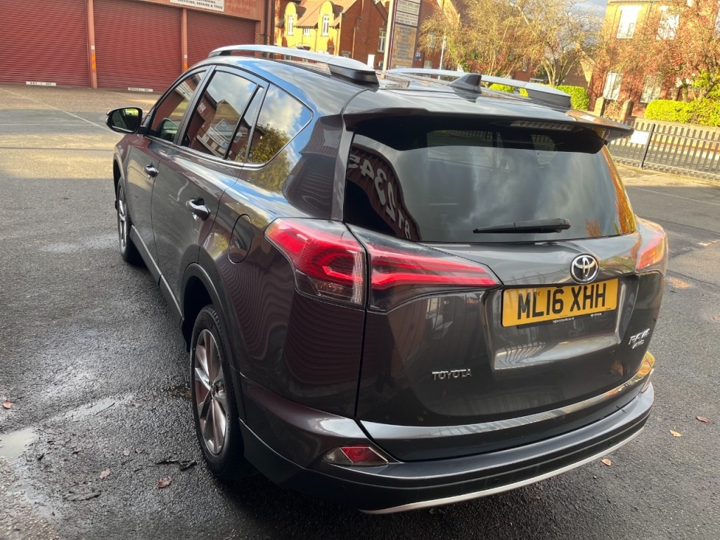 Used Toyota RAV4 2016 for sale - 76469385: Photo 4