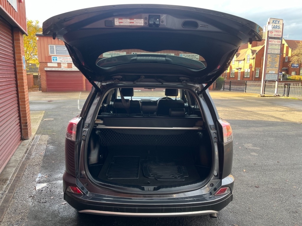 Used Toyota RAV4 2016 for sale - 76469385: Photo 6