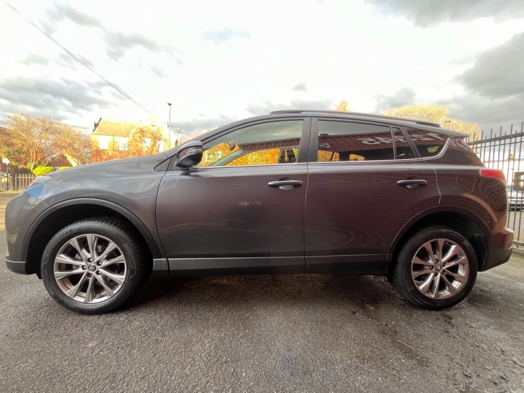 Used Toyota RAV4 2016 for sale - 76469385: Photo 8