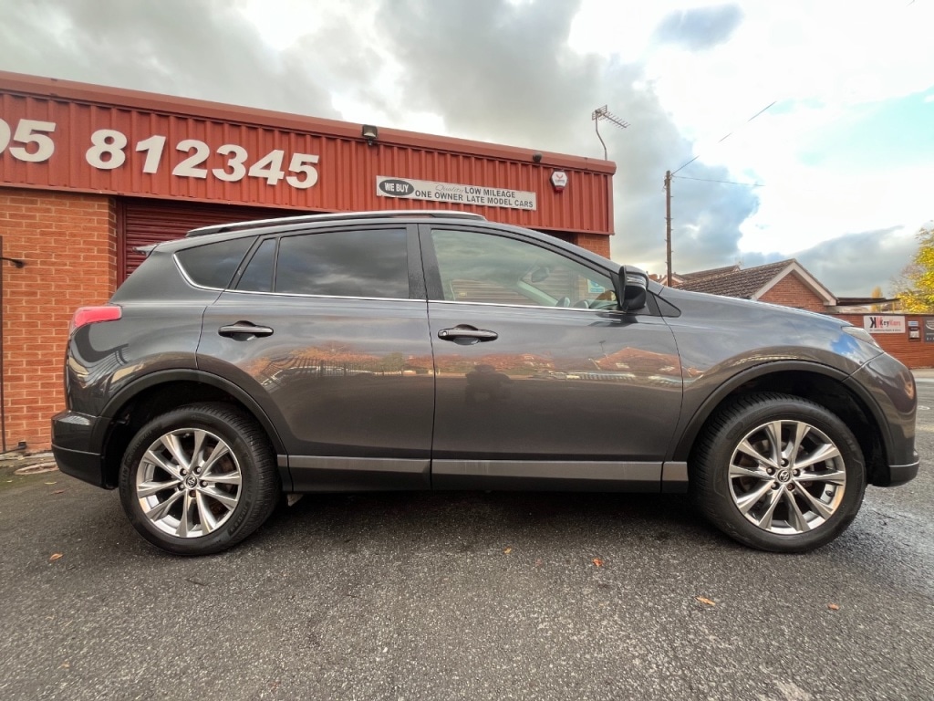 Used Toyota RAV4 2016 for sale - 76469385: Photo 9
