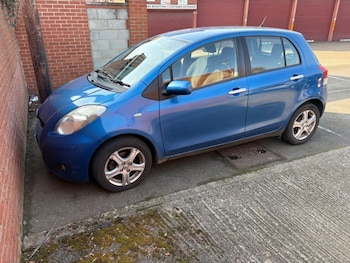 Used Toyota Yaris 2010 for sale - 77976044: Photo