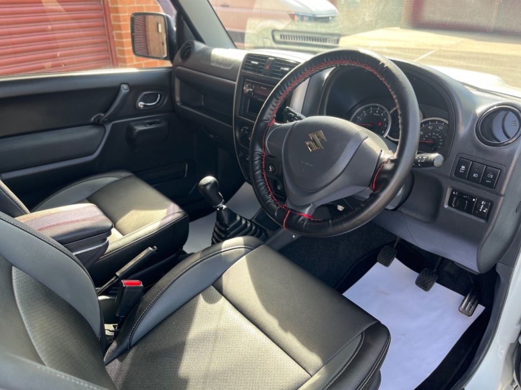 Used Suzuki Jimny 2017 for sale - 76904822: Photo 10