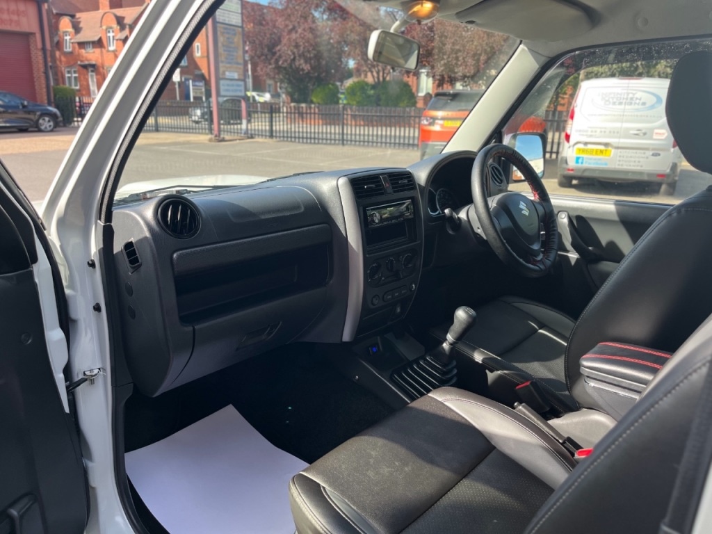 Used Suzuki Jimny 2017 for sale - 76904822: Photo 14