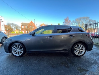 Used Lexus CT 2014 for sale - 78882438: Photo