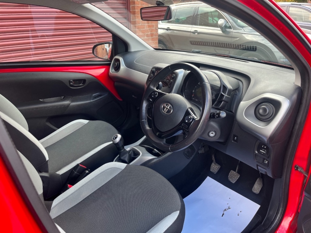 Used Toyota AYGO 2015 for sale - 76375802: Photo 10