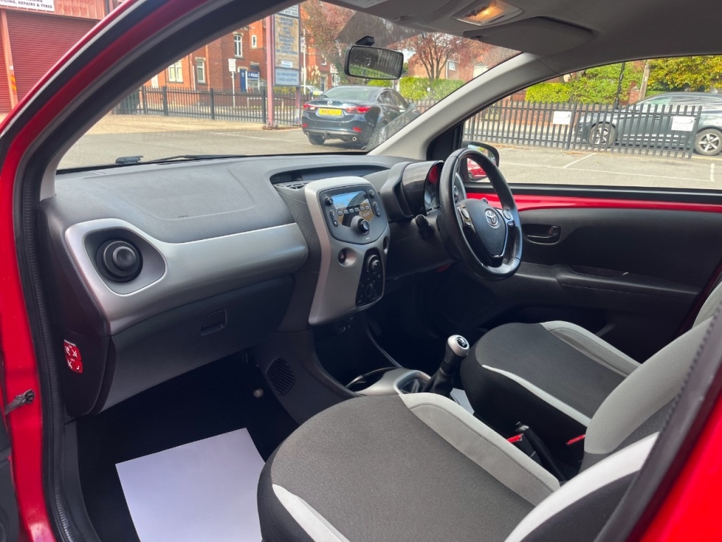 Used Toyota AYGO 2015 for sale - 76375802: Photo 11