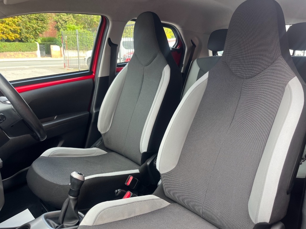 Used Toyota AYGO 2015 for sale - 76375802: Photo 15