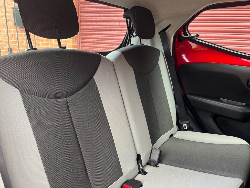 Used Toyota AYGO 2015 for sale - 76375802: Photo 17