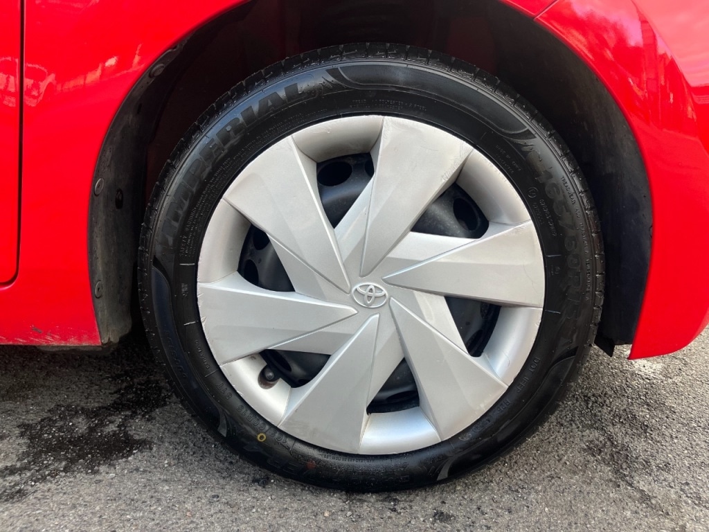 Used Toyota AYGO 2015 for sale - 76375802: Photo 32