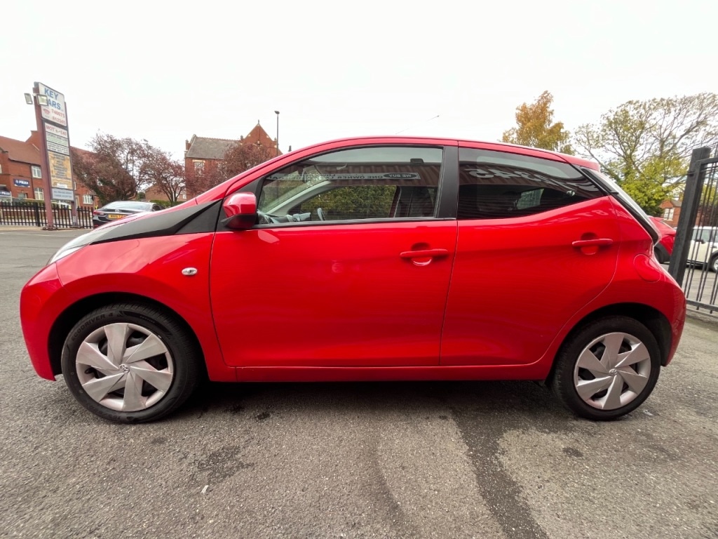 Used Toyota AYGO 2015 for sale - 76375802: Photo 8