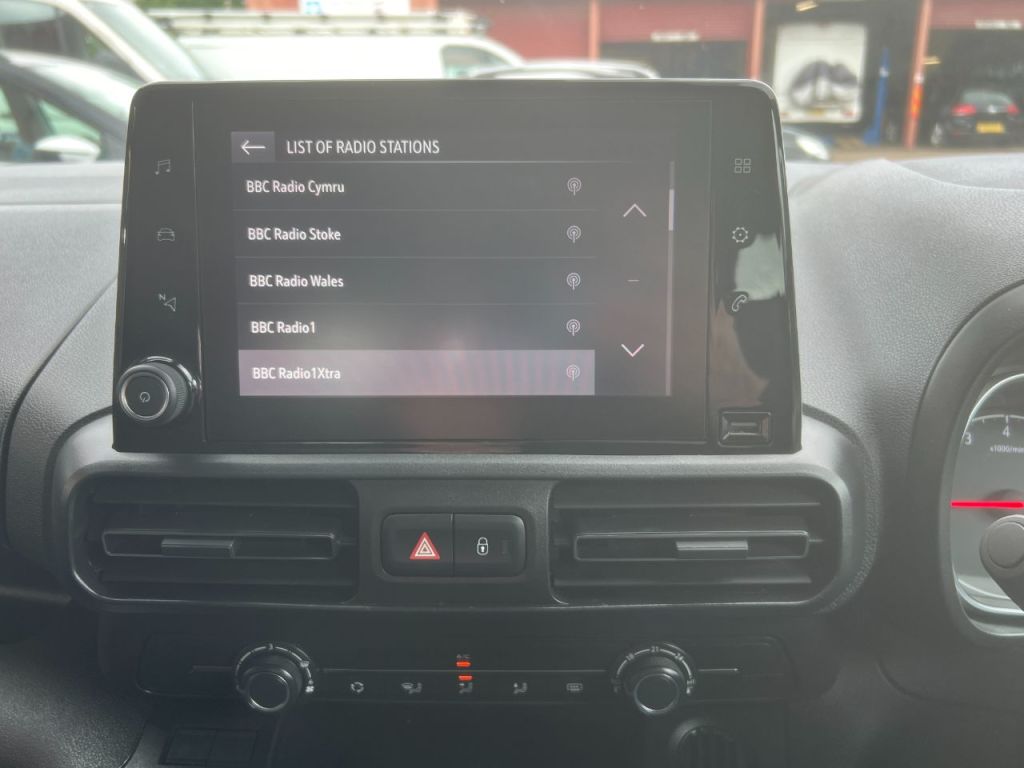 Used Vauxhall Combo Life 2020 for sale - 76147269: Photo 23