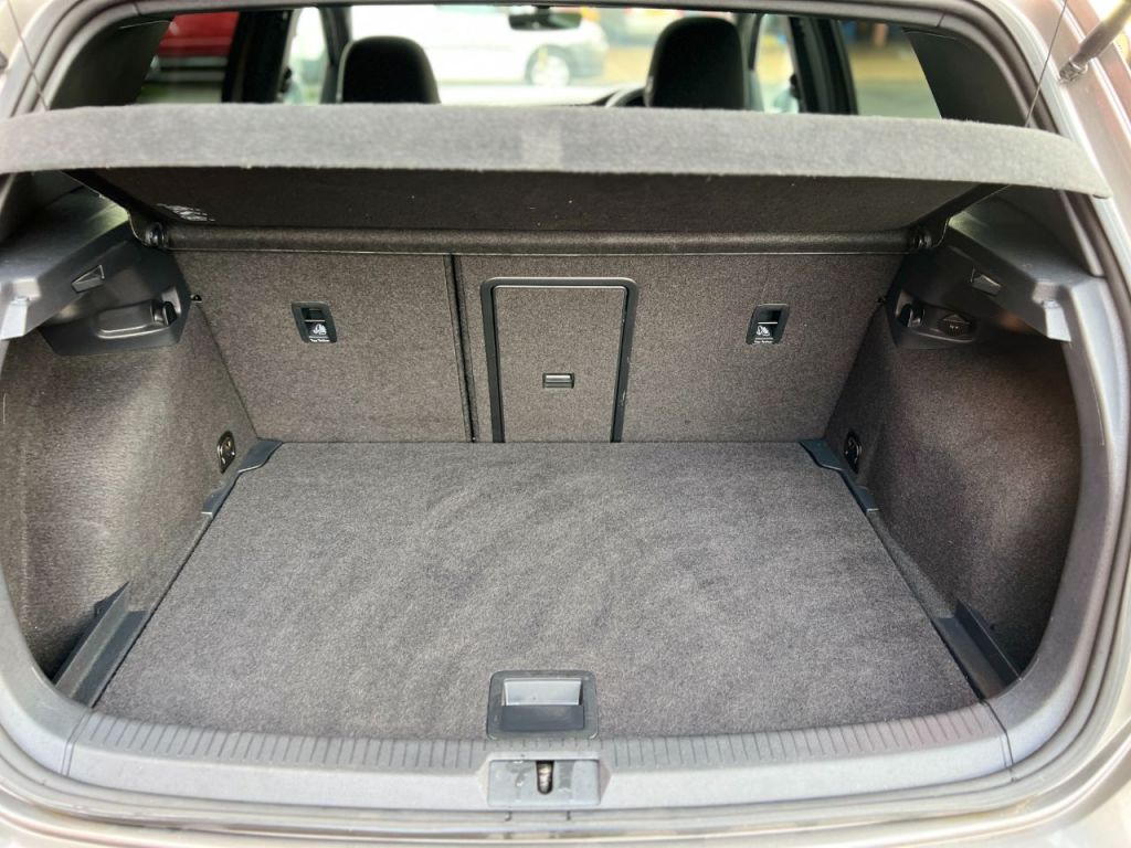 Used Volkswagen Golf 2017 for sale - 77493899: Photo 26