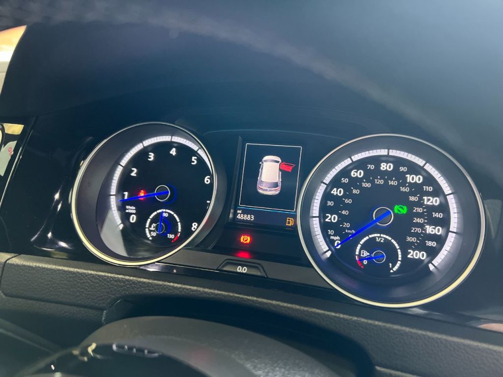 Used Volkswagen Golf 2017 for sale - 77493899: Photo 39