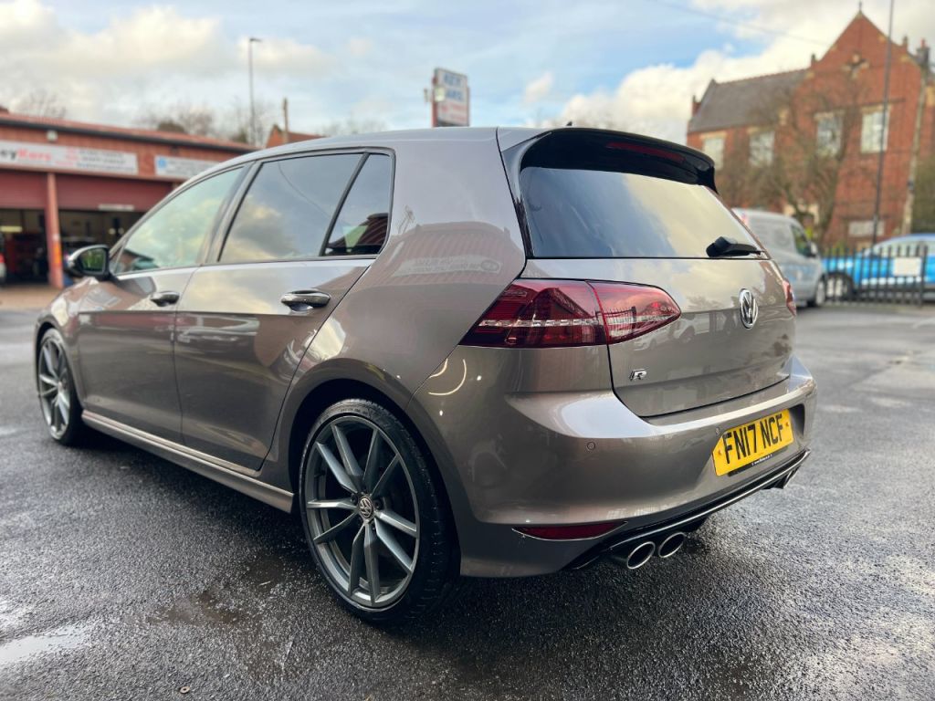 Used Volkswagen Golf 2017 for sale - 77493899: Photo 4