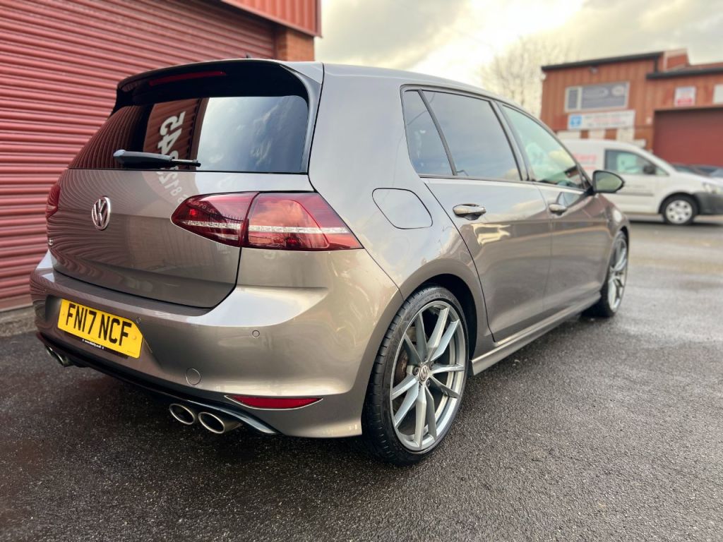 Used Volkswagen Golf 2017 for sale - 77493899: Photo 6