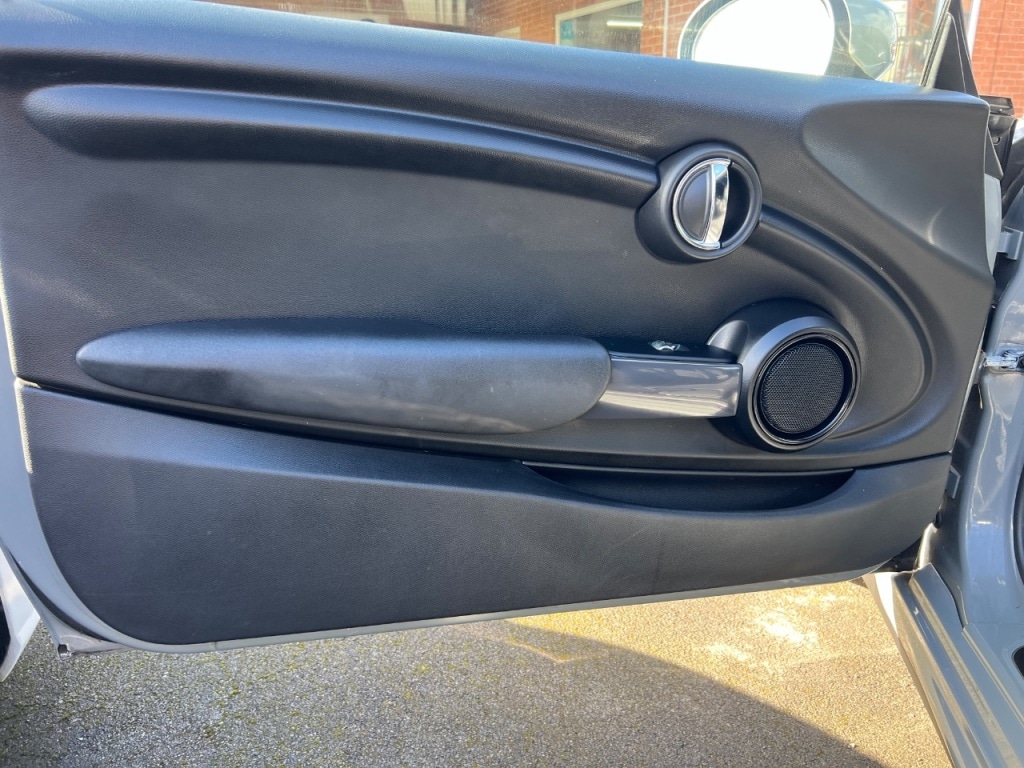 Used MINI Convertible 2020 for sale - 78015850: Photo 18