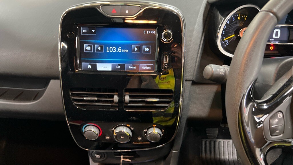 Used Renault Clio 2013 for sale - 78223365: Photo 13