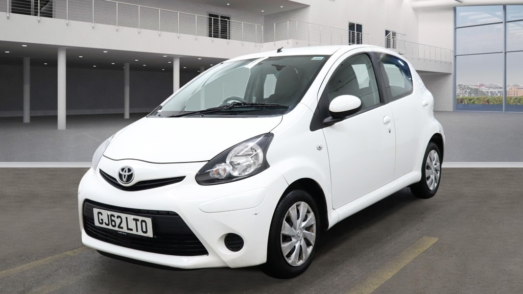 Used Toyota AYGO 2012 for sale - 76853497: Photo 2