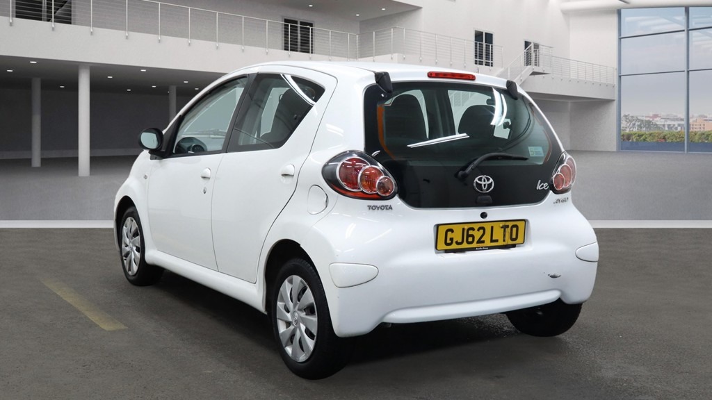 Used Toyota AYGO 2012 for sale - 76853497: Photo 3