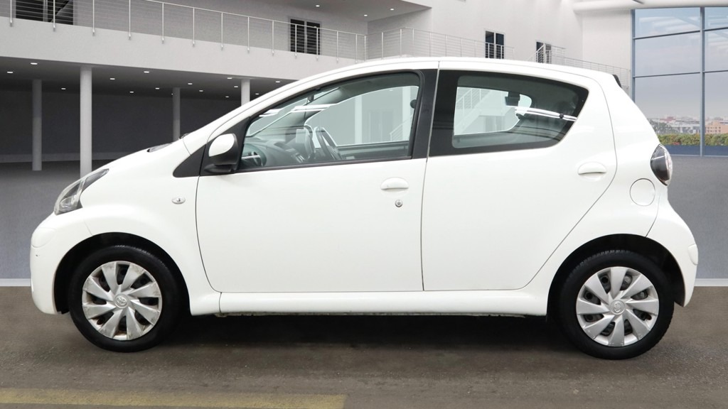 Used Toyota AYGO 2012 for sale - 76853497: Photo 6
