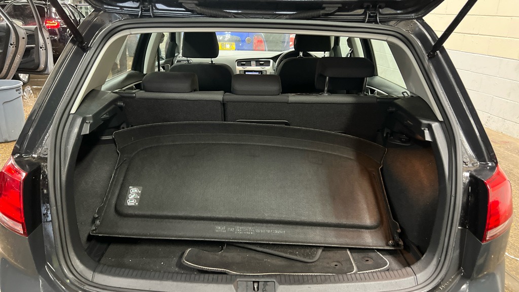 Used Volkswagen Golf 2014 for sale - 77324555: Photo 7