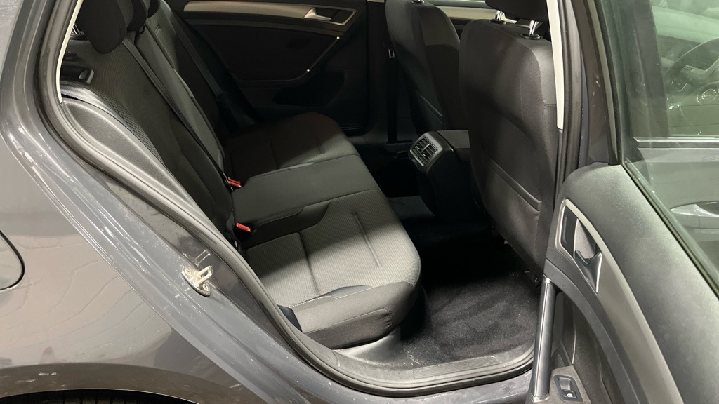 Used Volkswagen Golf 2014 for sale - 77324555: Photo 8