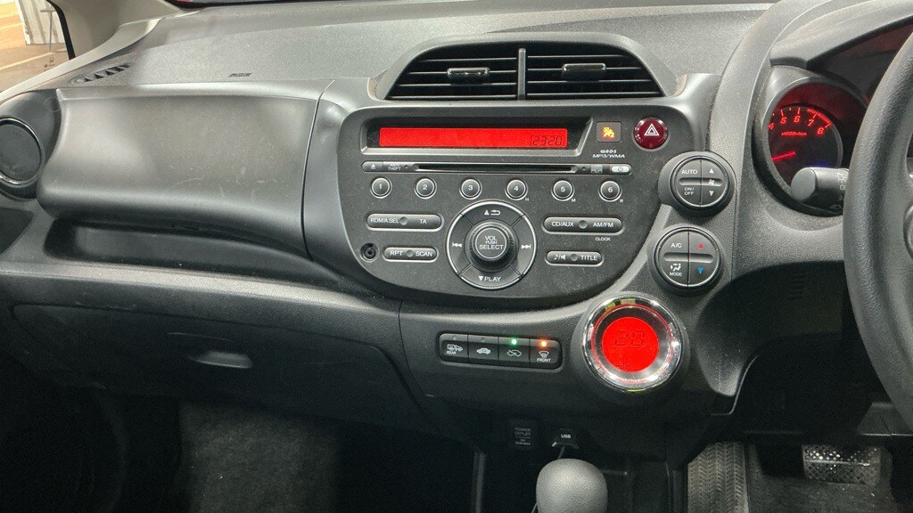 Used Honda Jazz 2011 for sale - 76553365: Photo 11