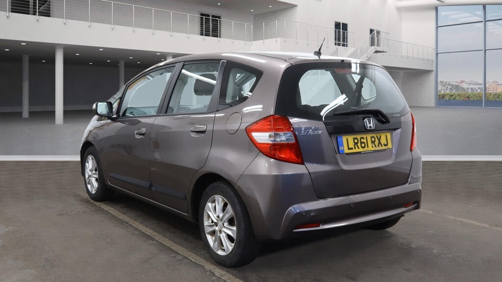 Used Honda Jazz 2011 for sale - 76553365: Photo 3