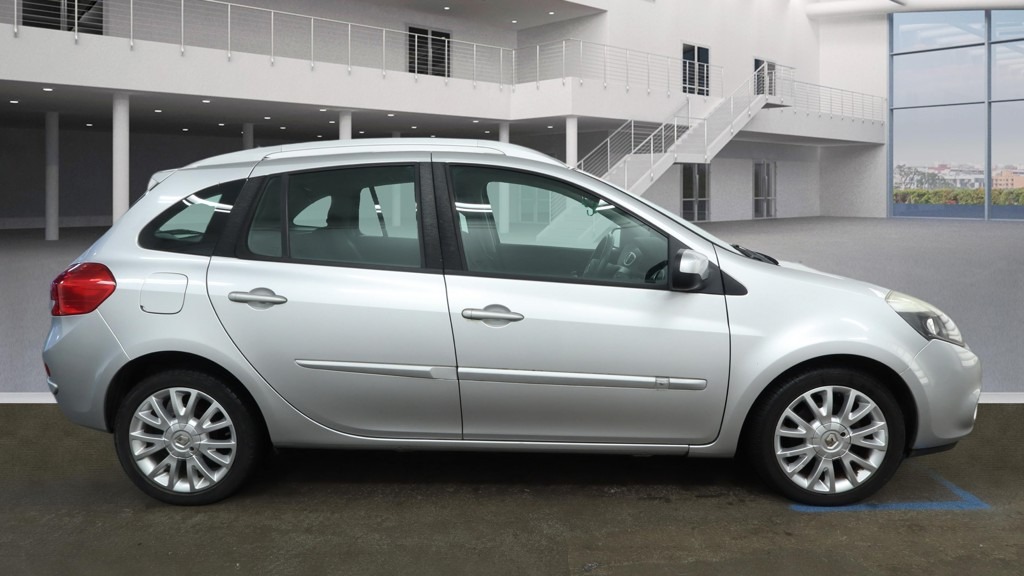 Used Renault Clio 2011 for sale - 77775478: Photo 5