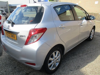 Used Toyota Yaris 2012 for sale - 79016797: Photo