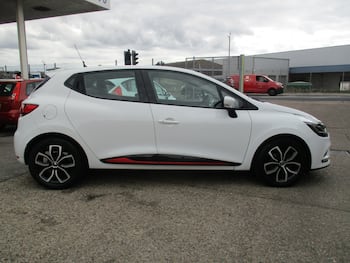 Used Renault Clio 2017 for sale - 79785340: Photo