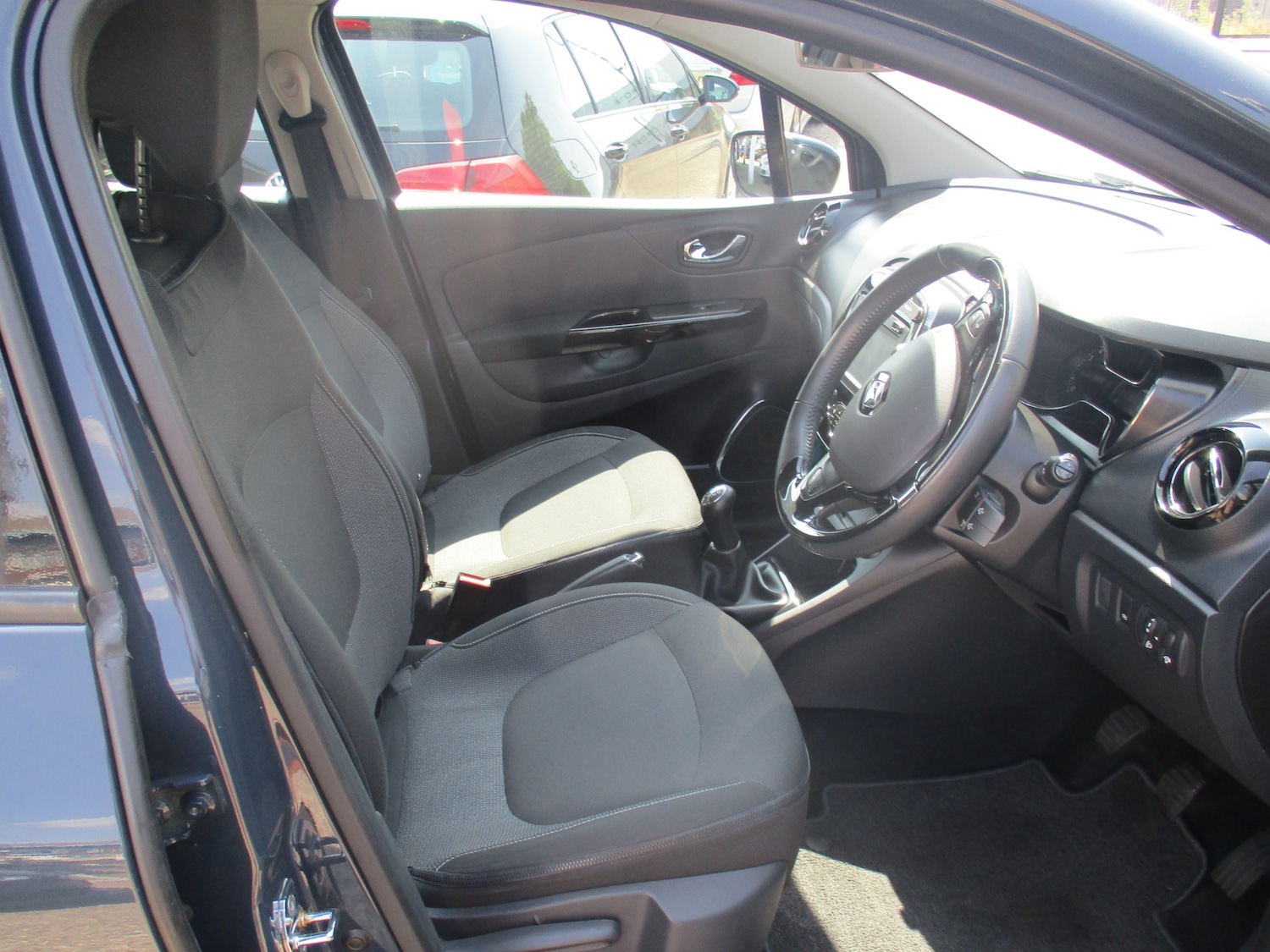 Used Renault Captur 2015 for sale - 75390482: Photo 14