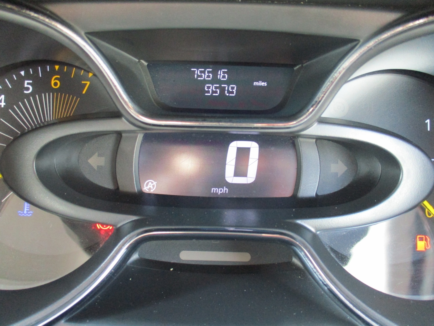 Used Renault Captur 2015 for sale - 75390482: Photo 16