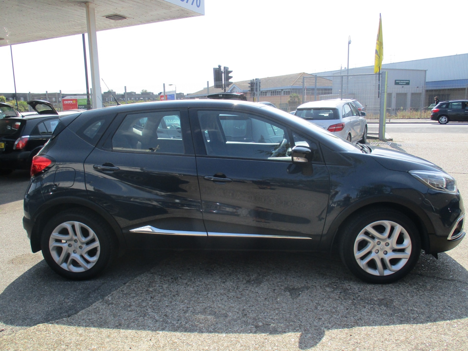 Used Renault Captur 2015 for sale - 75390482: Photo 3