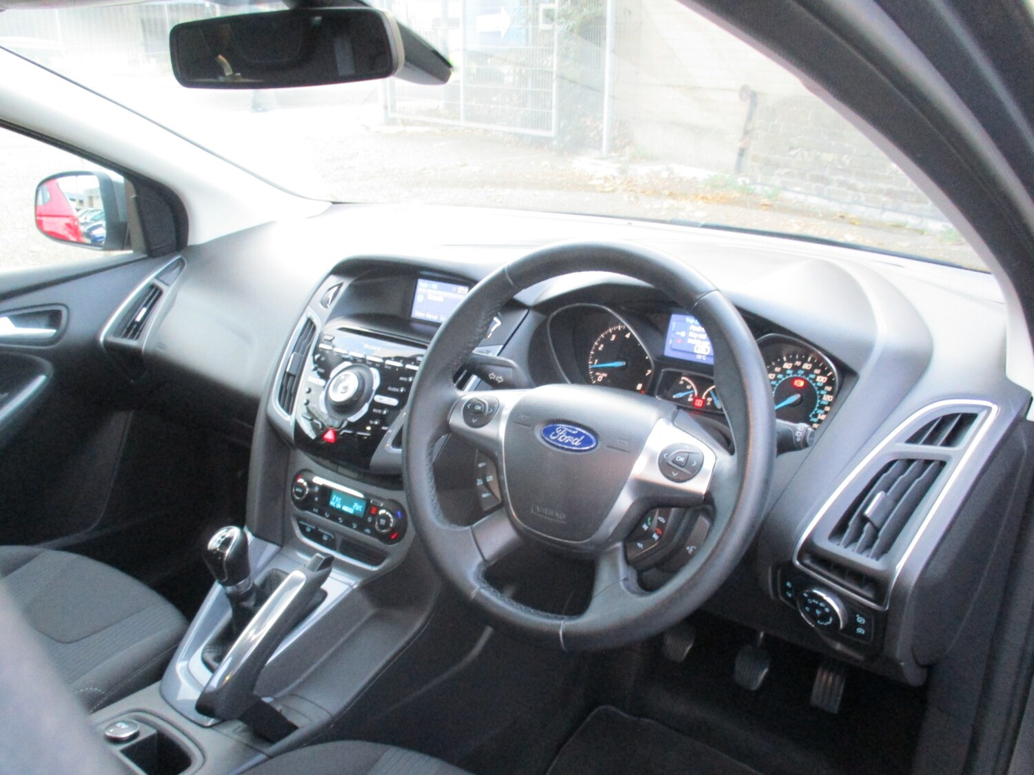 Used Ford Focus 2011 for sale - 76339815: Photo 10