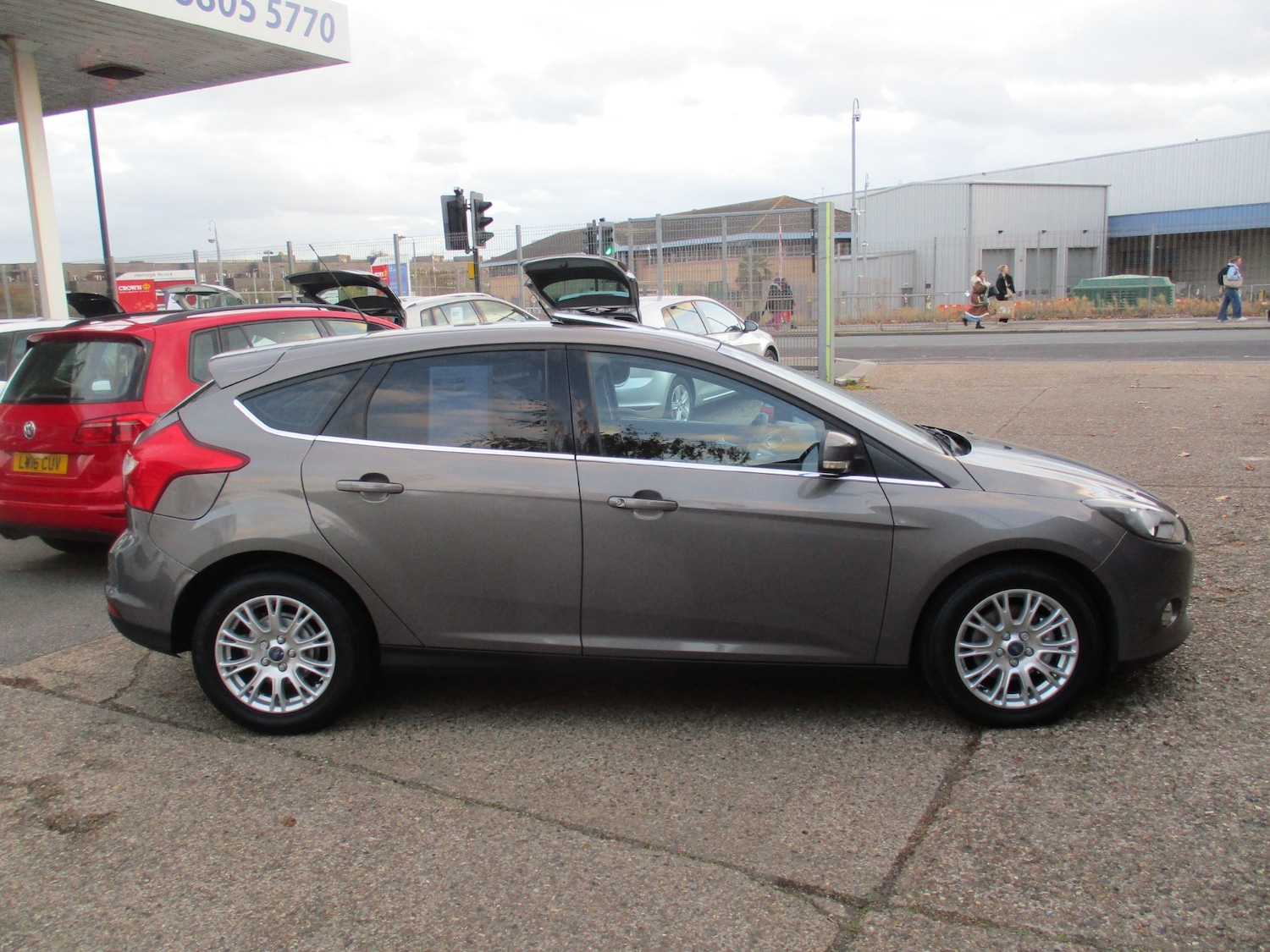Used Ford Focus 2011 for sale - 76339815: Photo 2