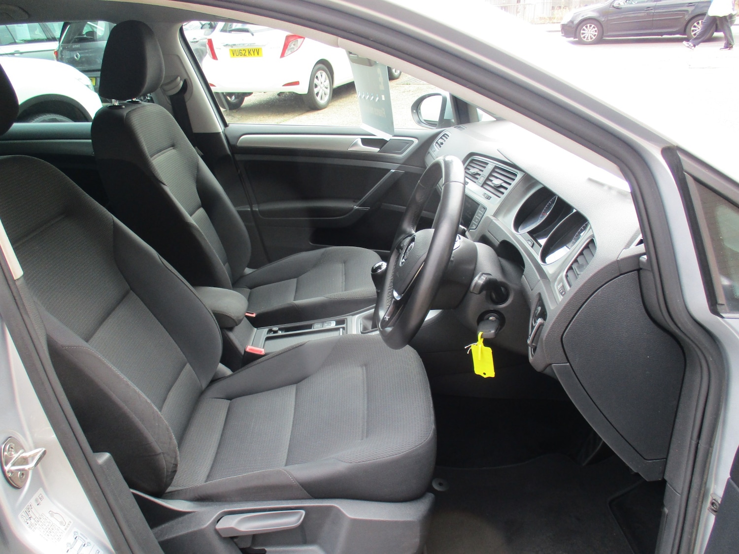 Used Volkswagen Golf 2017 for sale - 75918705: Photo 11