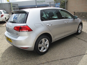 Used Volkswagen Golf 2017 for sale - 75918705: Photo
