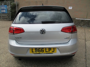 Used Volkswagen Golf 2017 for sale - 75918705: Photo