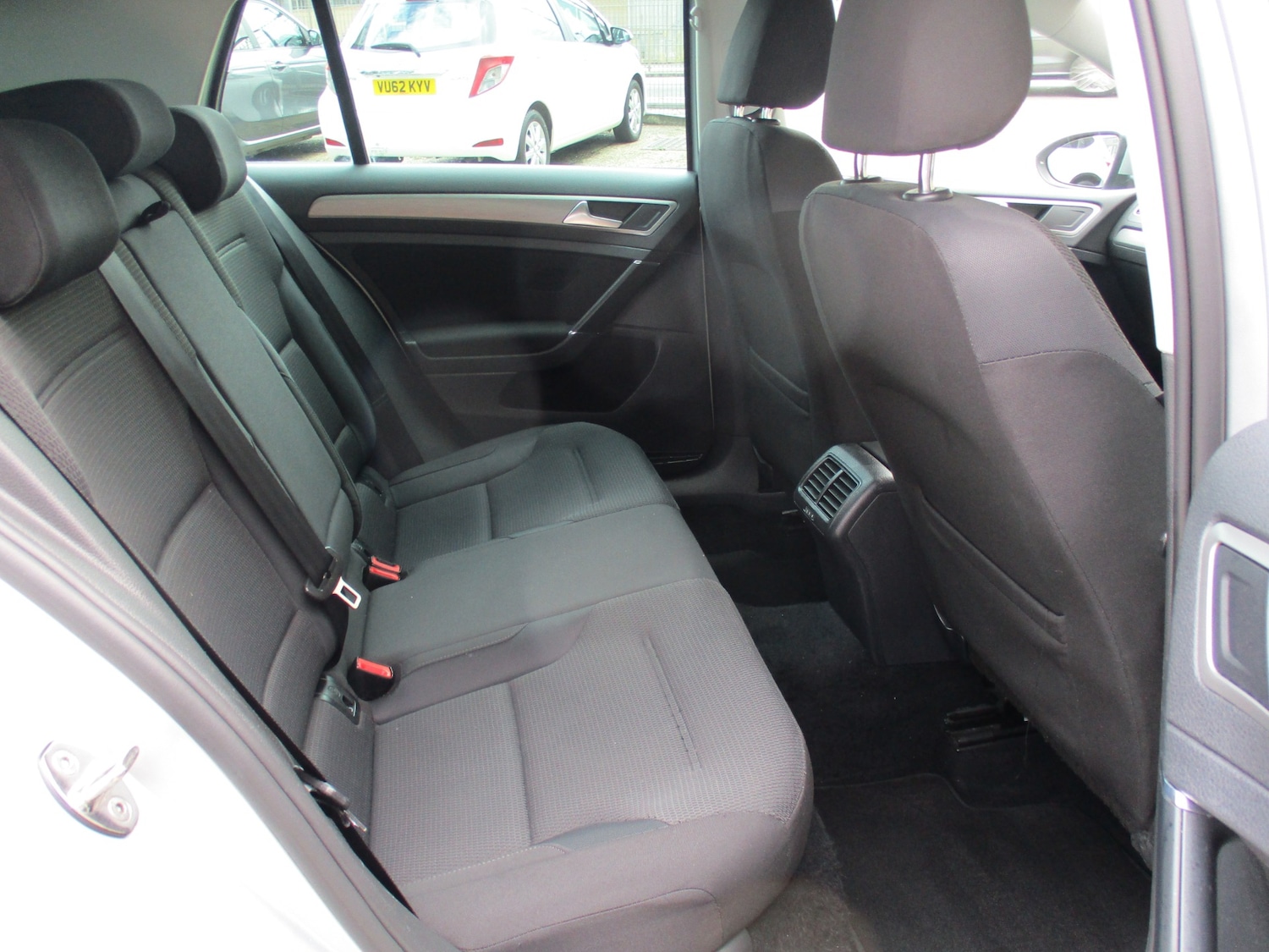 Used Volkswagen Golf 2017 for sale - 75918705: Photo 8