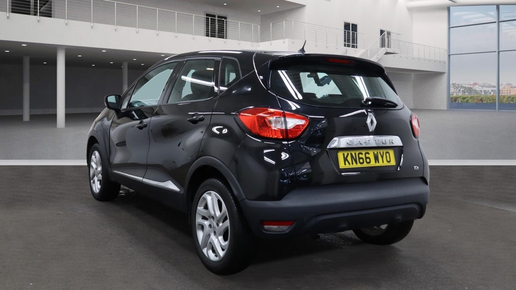 Used Renault Captur 2016 for sale - 76878010: Photo 3