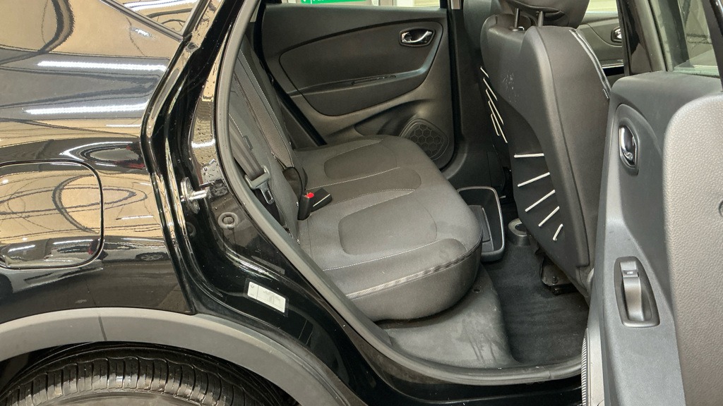 Used Renault Captur 2016 for sale - 76878010: Photo 8