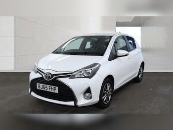 Used Toyota Yaris 2015 for sale - 79227380: Photo
