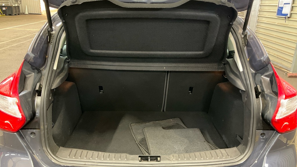 Used Ford Focus 2011 for sale - 77813219: Photo 7