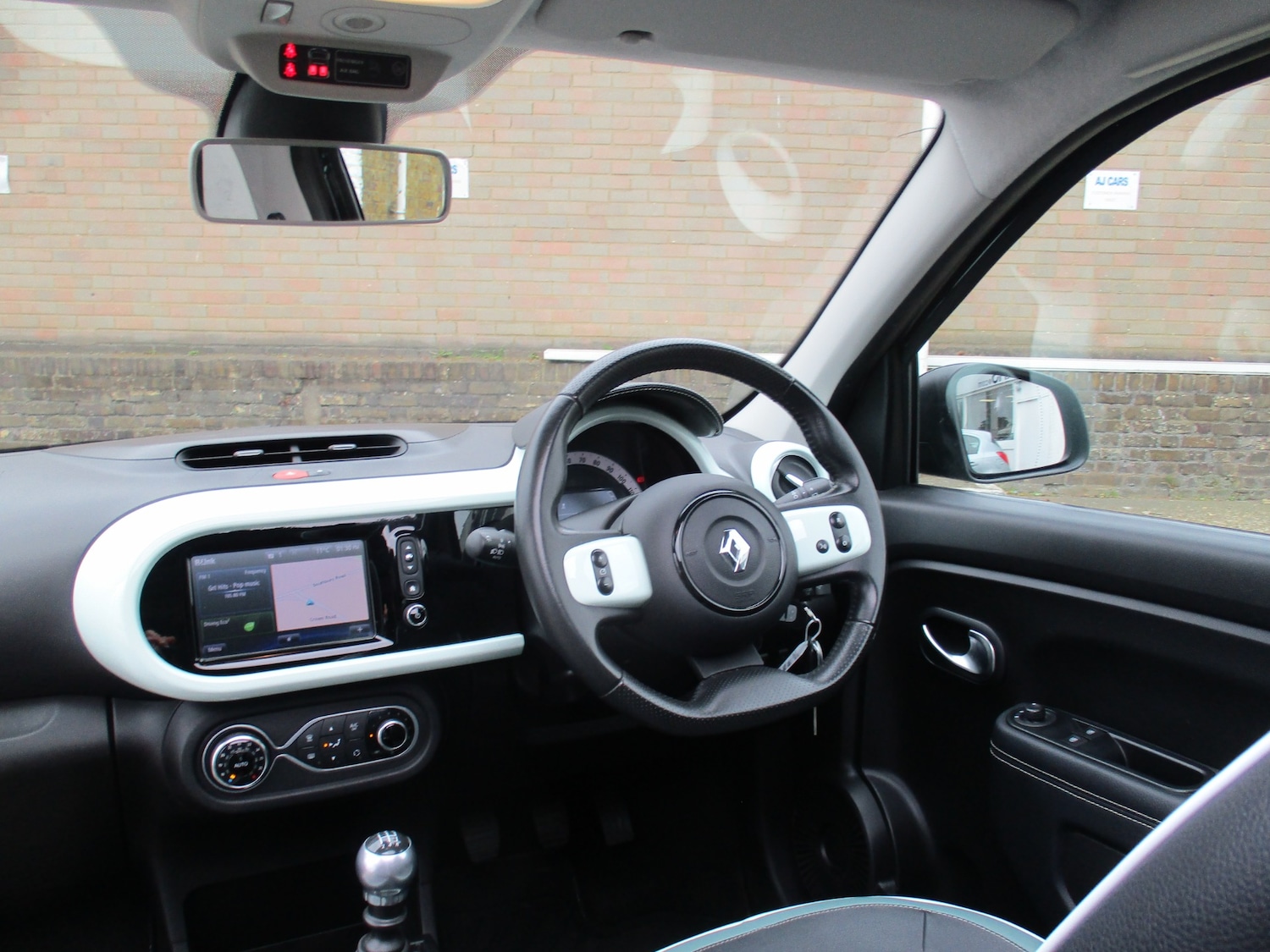 Used Renault Twingo 2017 for sale - 77996666: Photo 10