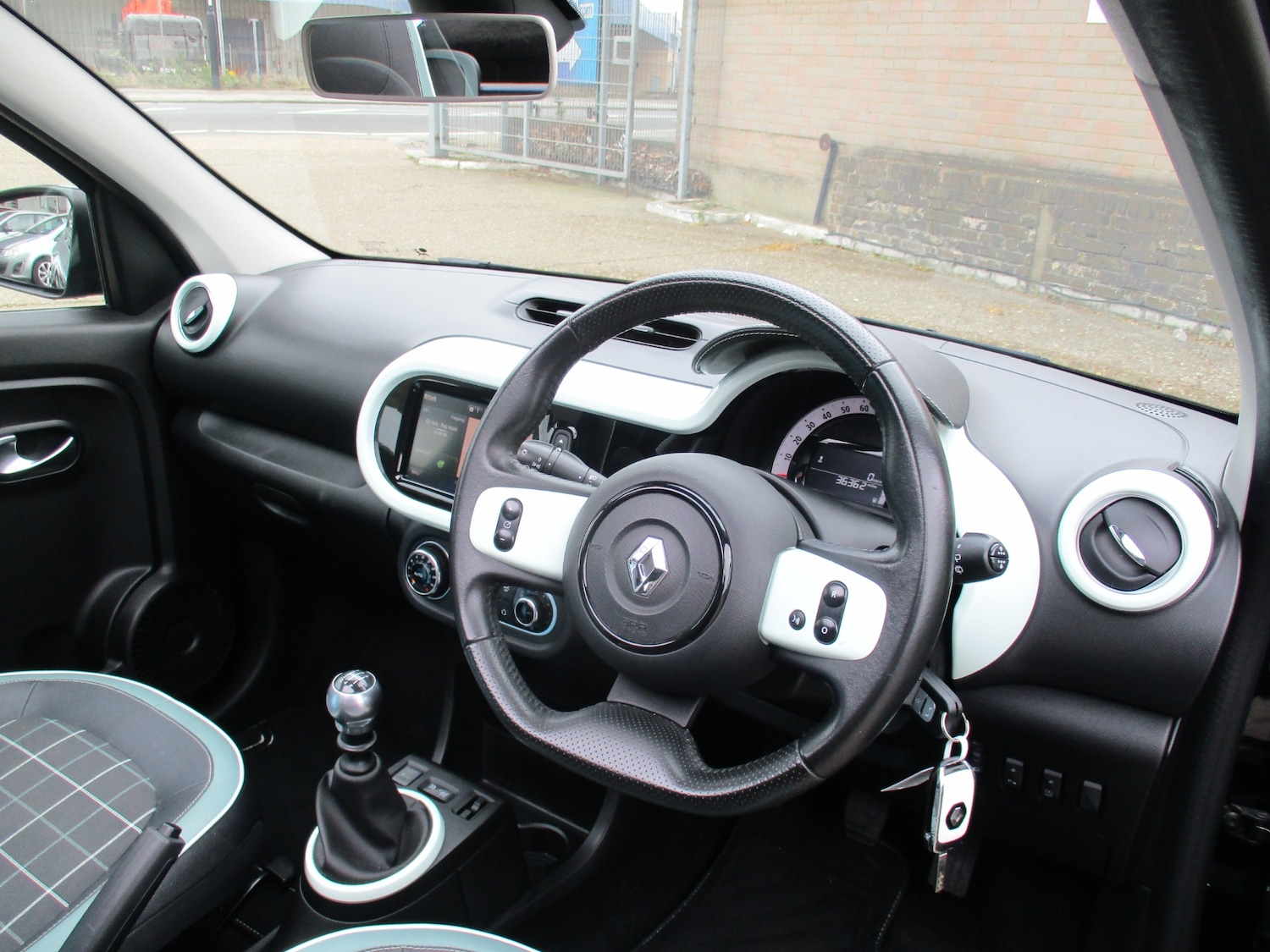 Used Renault Twingo 2017 for sale - 77996666: Photo 14